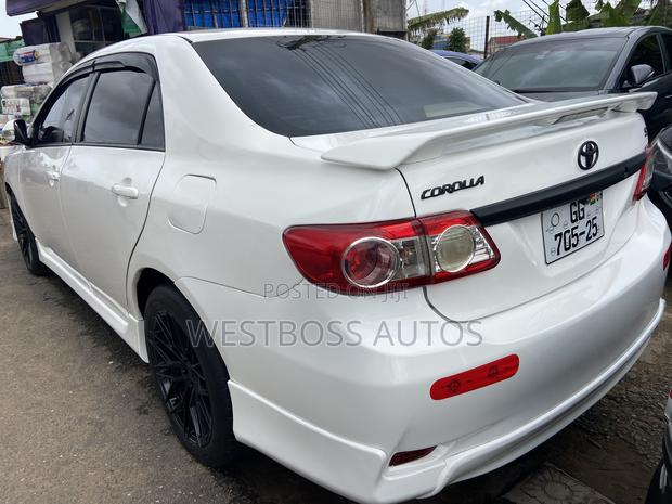 Toyota Corolla S Special Edition 4dr Sedan (1.8L 4cyl 4A) 2013 White