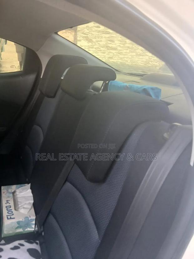 Toyota Yaris iA 1.5 FWD 2019 White