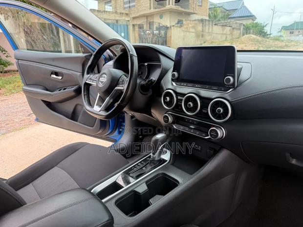 Nissan Sentra SV 2022 Blue