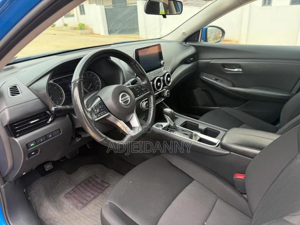 Nissan Sentra SV 2022 Blue