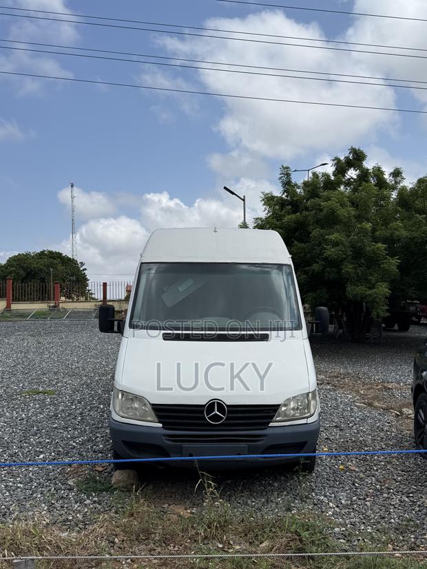 Mercedes-Benz Sprinter 2007 White