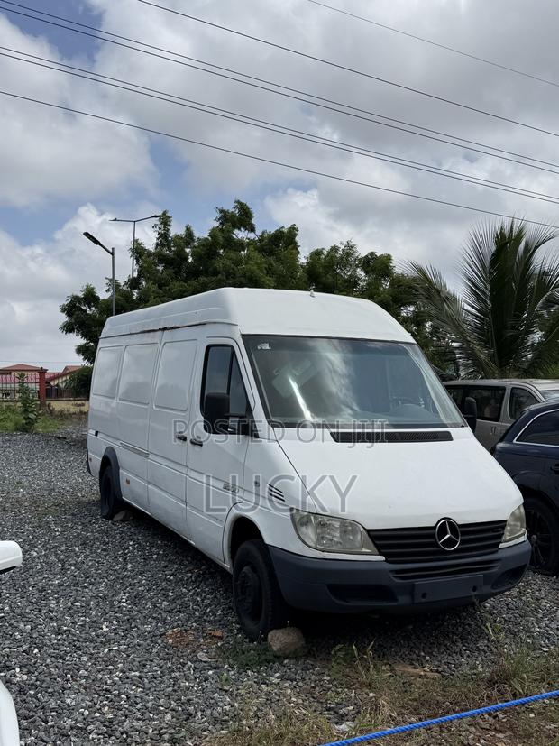Mercedes-Benz Sprinter 2007 White