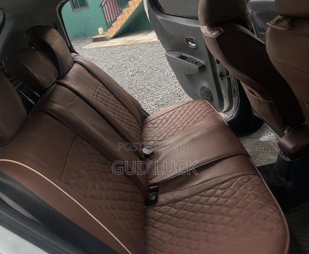 Toyota Vitz 1.3 FWD 3dr 2012 Pearl