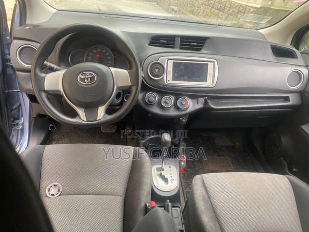 Toyota Vitz 1.0 FWD 3dr 2013 Blue