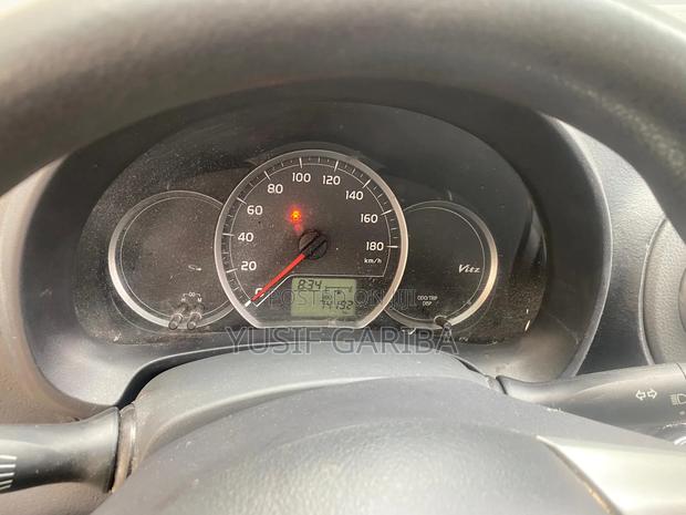 Toyota Vitz 1.0 FWD 3dr 2013 Blue