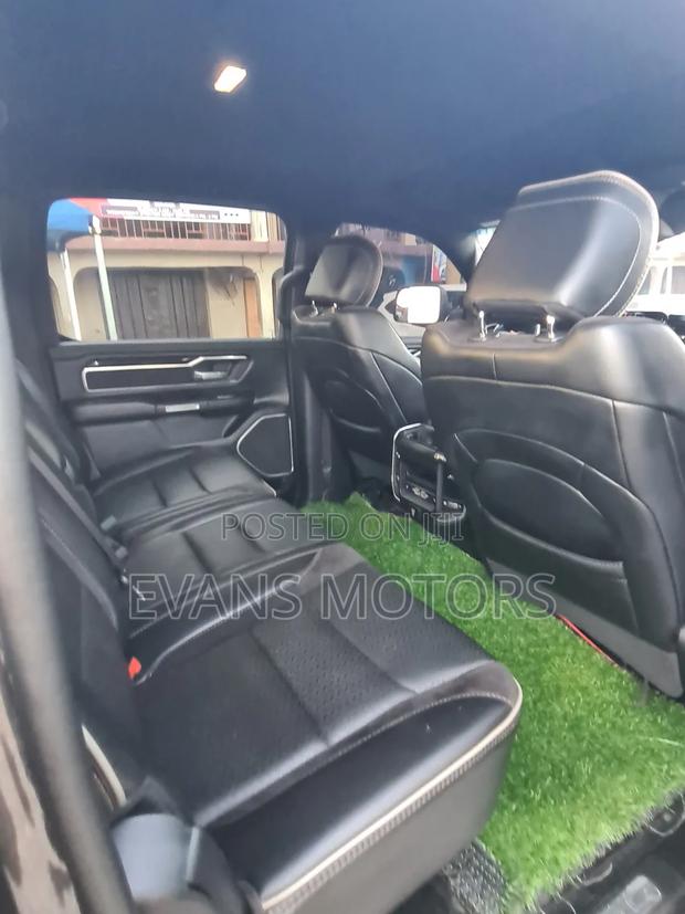 Dodge RAM 2022 Black