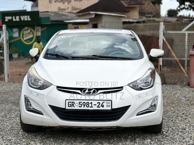 Hyundai Elantra 2016 White