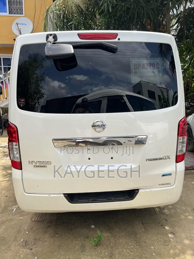 Nissan Caravan 2015 White