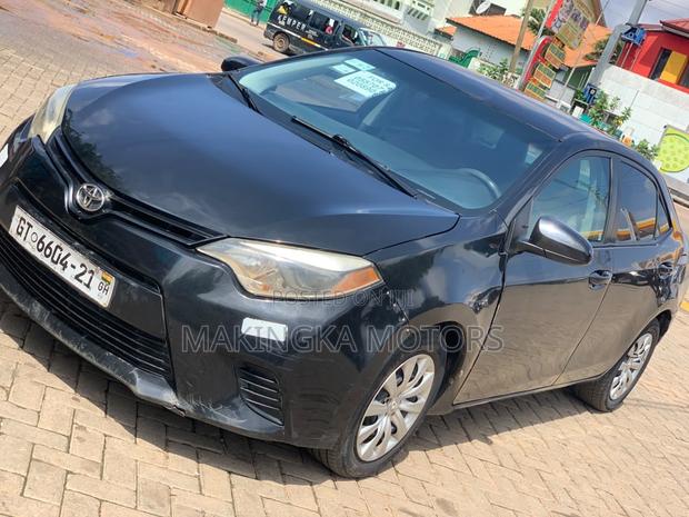 Toyota Corolla LE Premium 4dr Sedan (1.8L 4cyl CVT) 2016 Black