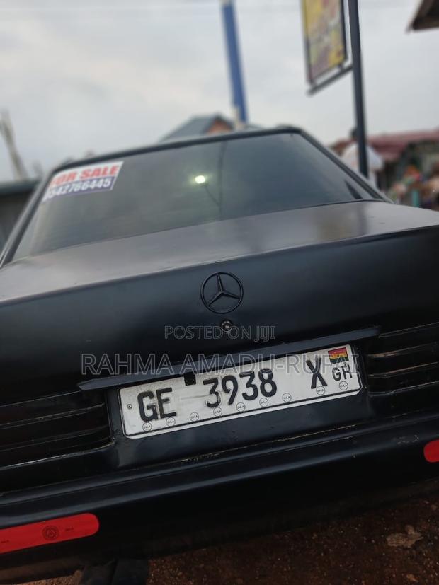 Mercedes-Benz 190E 1990 Black