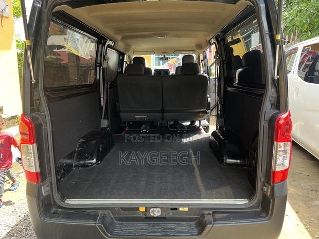 Nissan Caravan 2015 Black