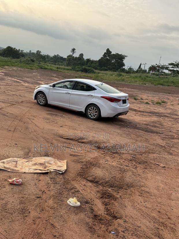 Hyundai Elantra 2013 White