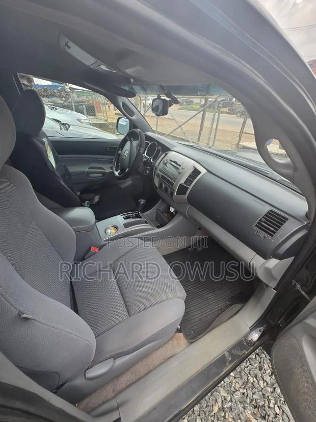 Toyota Tacoma 2011 Black