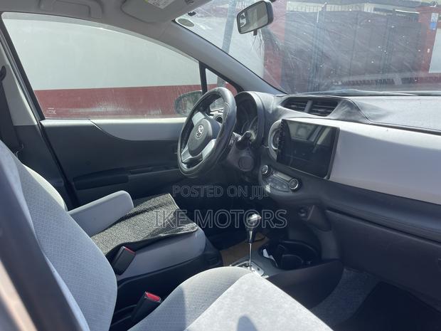 Toyota Vitz 1.3 AWD 3dr 2013 Silver