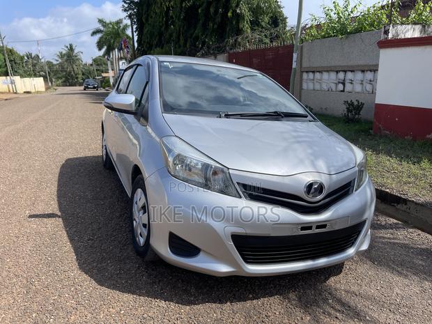 Toyota Vitz 1.3 AWD 3dr 2013 Silver