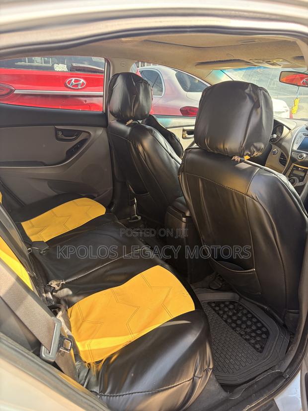 Hyundai Elantra Limited Sedan FWD (1.8L 4cyl 6A) 2013 Silver