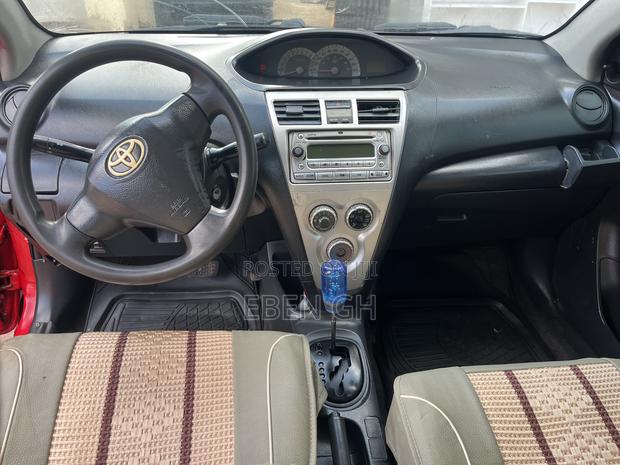 Toyota Yaris 1.3 2008 Red