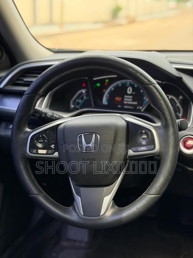 Honda Civic 2018 Silver