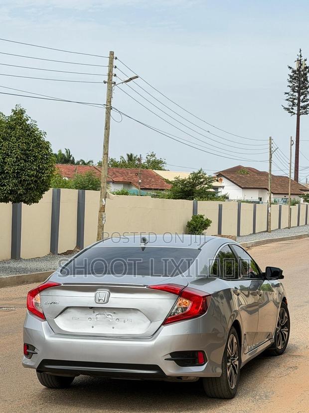 Honda Civic 2018 Silver