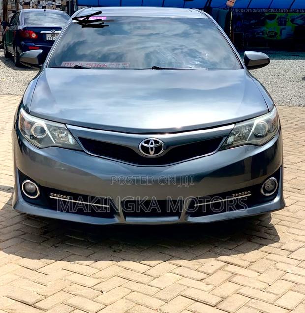 Toyota Camry SE Sport 4dr Sedan (2.5L 4cyl 6A) 2014 Silver