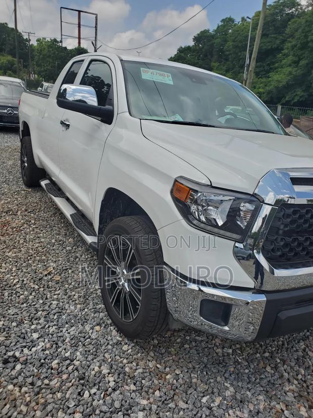 Toyota Tundra SR5 2021 White