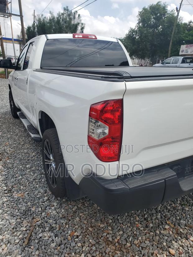 Toyota Tundra SR5 2021 White