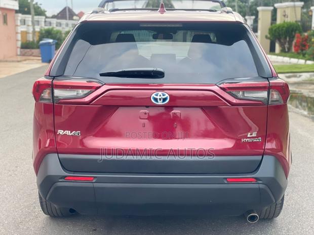 Toyota RAV4 LE AWD 2019 Red