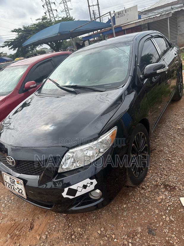 Toyota Corolla 2010 Black