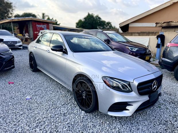Mercedes-Benz E300 2019 Silver