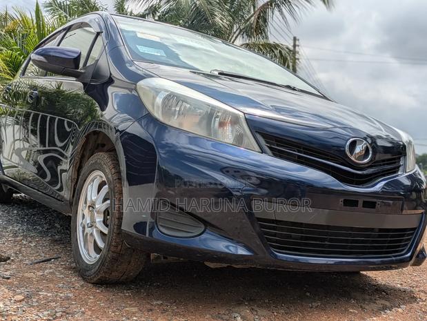 Toyota Vitz 2013 Blue