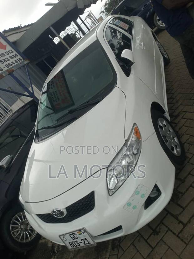 Toyota Corolla 2010 White