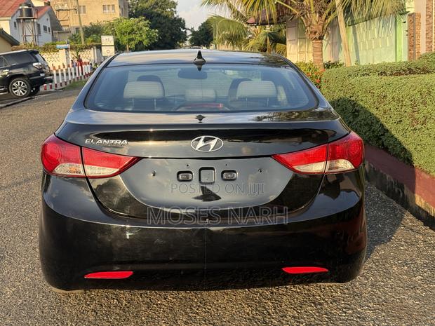 Hyundai Elantra 2013 Black
