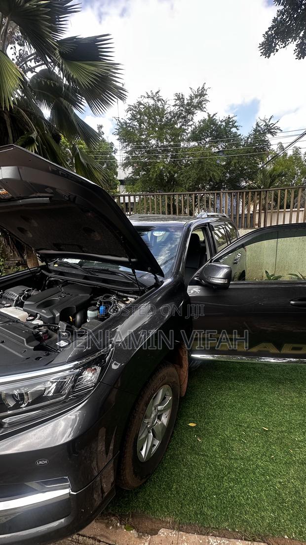 Toyota Land Cruiser Prado 2022 Gray