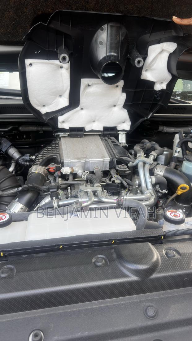 Toyota Land Cruiser Prado 2022 Gray