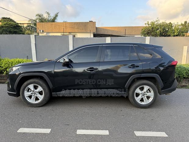 Toyota RAV4 LE AWD 2023 Black