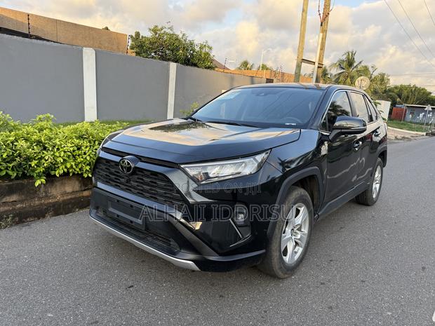 Toyota RAV4 LE AWD 2023 Black