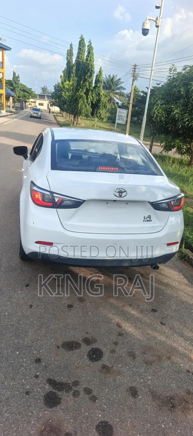 Toyota Yaris 2017 White