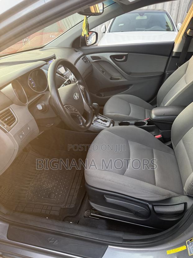 Hyundai Elantra GLS Sedan FWD (1.8L 4cyl 6A) 2013 Gray