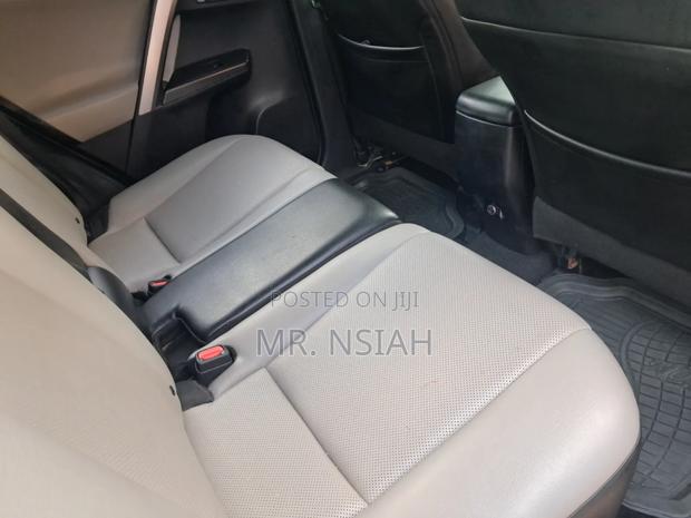 Toyota RAV4 2017 Gray