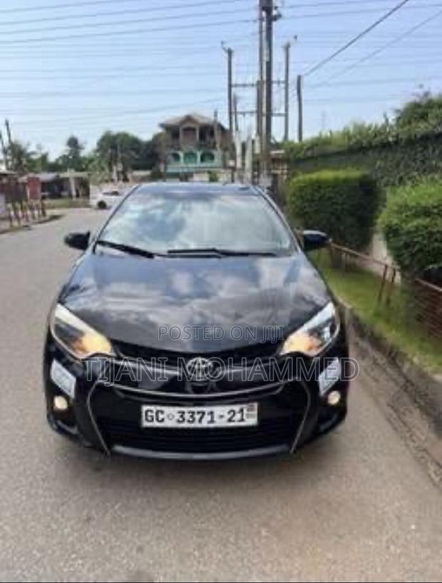 Toyota Corolla 2015 Black
