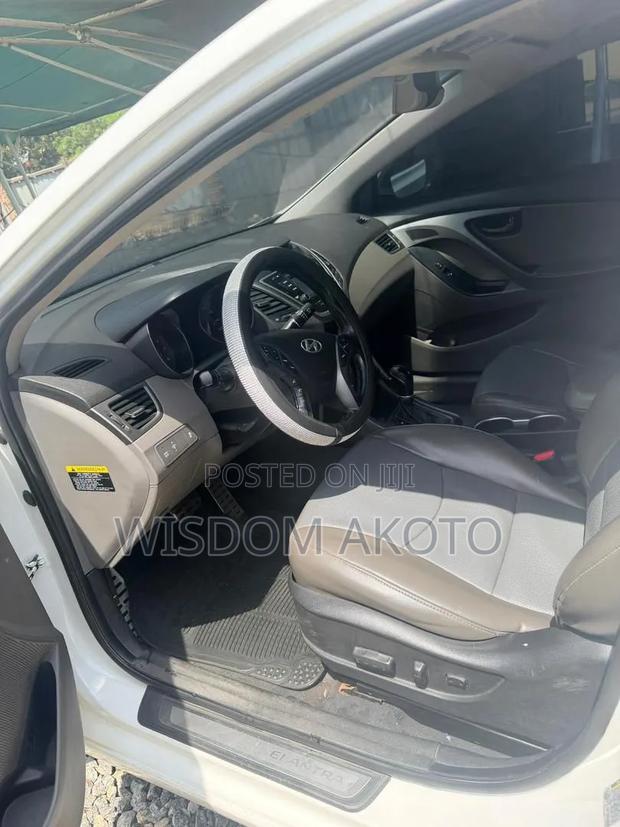 Hyundai Elantra 2015 White