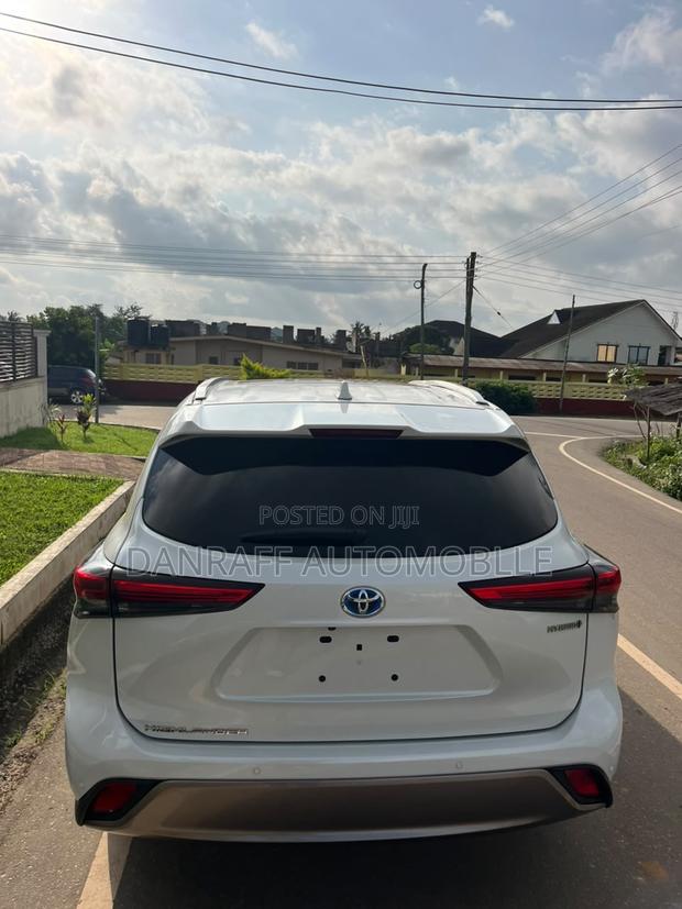 Toyota Highlander XLE FWD 2023 White