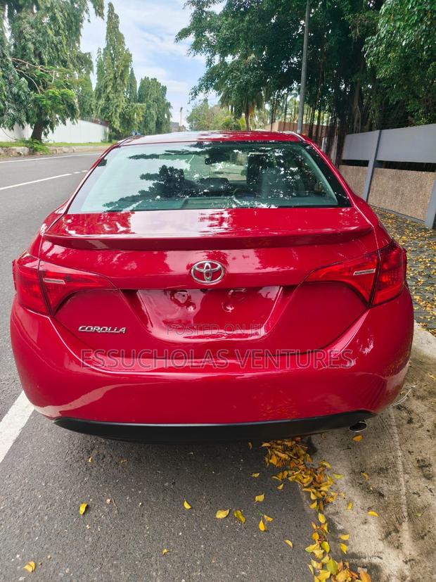Toyota Corolla 2017 Red