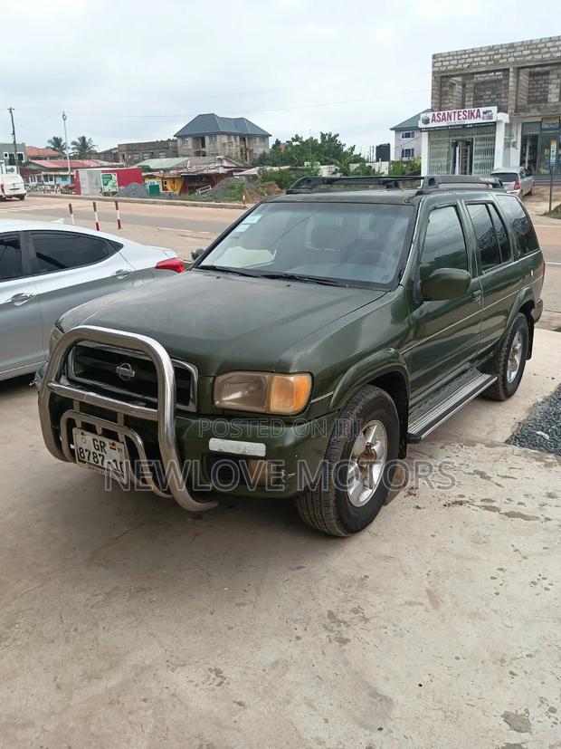 Nissan Pathfinder 2004 Green