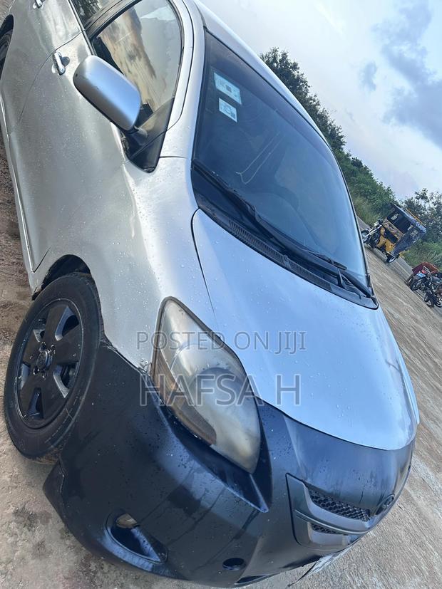 Toyota Yaris 2007 Gray