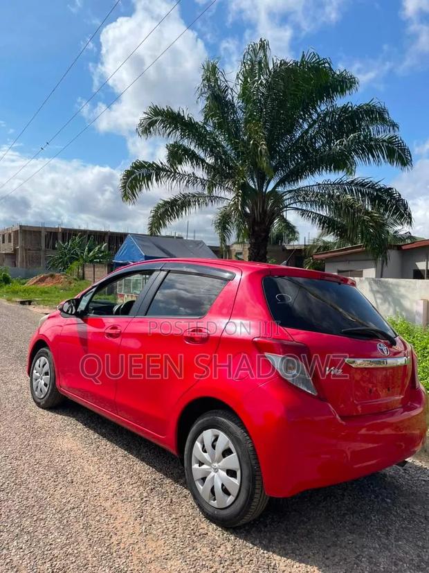 Toyota Vitz 2012 Brown