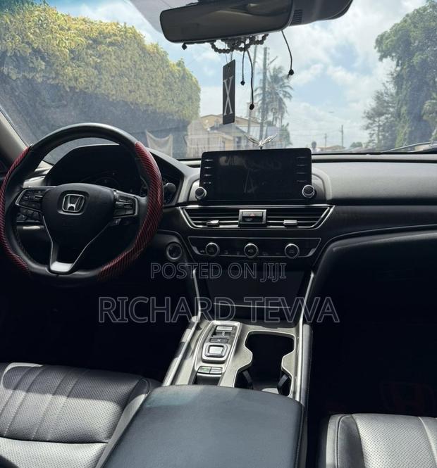 Honda Accord Sport (2.0L 4cyl Turbo 10A) 2019 White