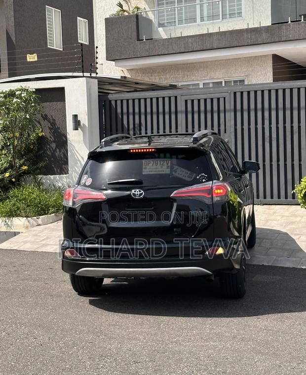 Toyota RAV4 Limited 4dr SUV (2.5L 4cyl 6A) 2018 Black