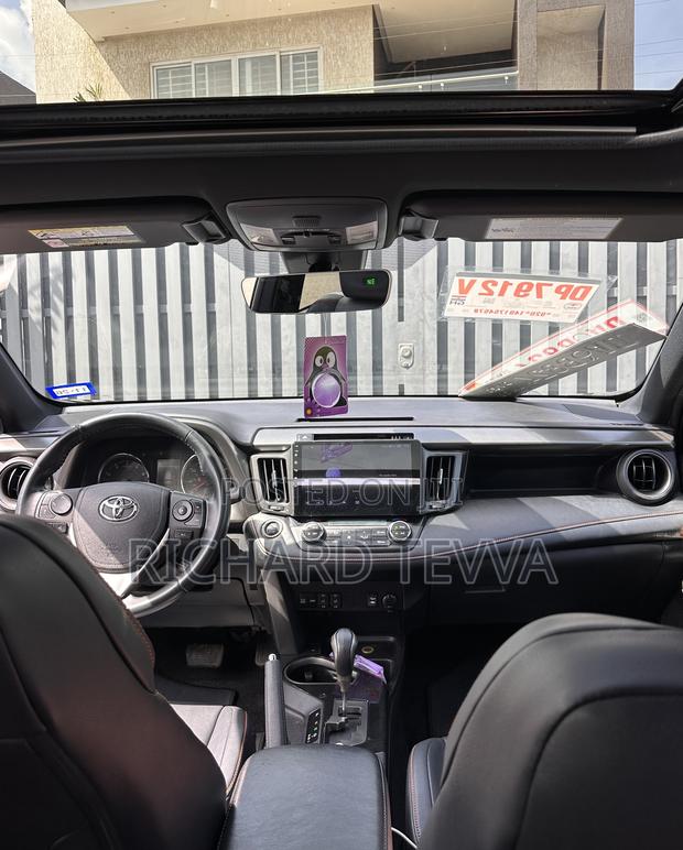 Toyota RAV4 Limited 4dr SUV (2.5L 4cyl 6A) 2018 Black