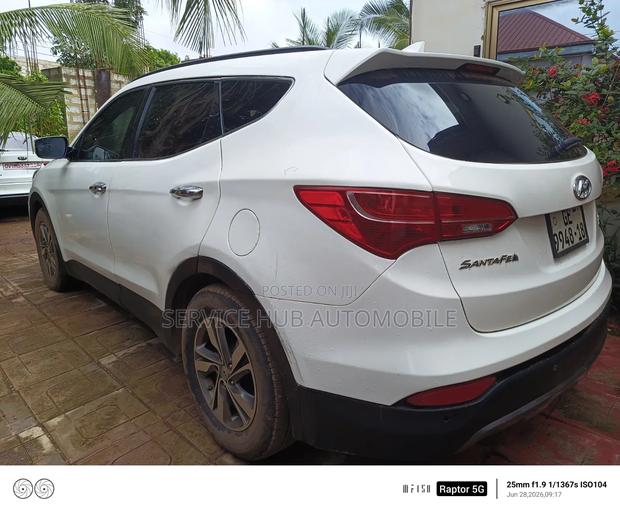 Hyundai Santa Fe 2014 White